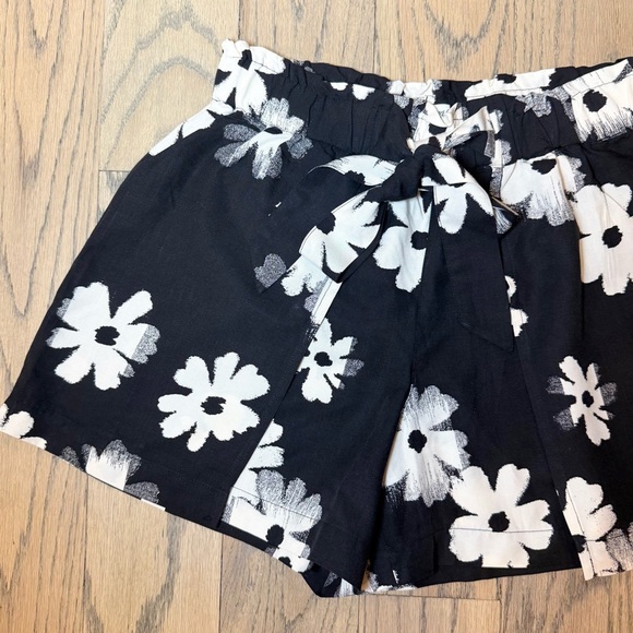 Madewell Women’s Drapey Pull-On Shorts in Ikat Floral Size X-Small - Picture 6 of 15